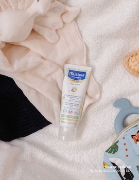 Loción facial hidratante con cold cream